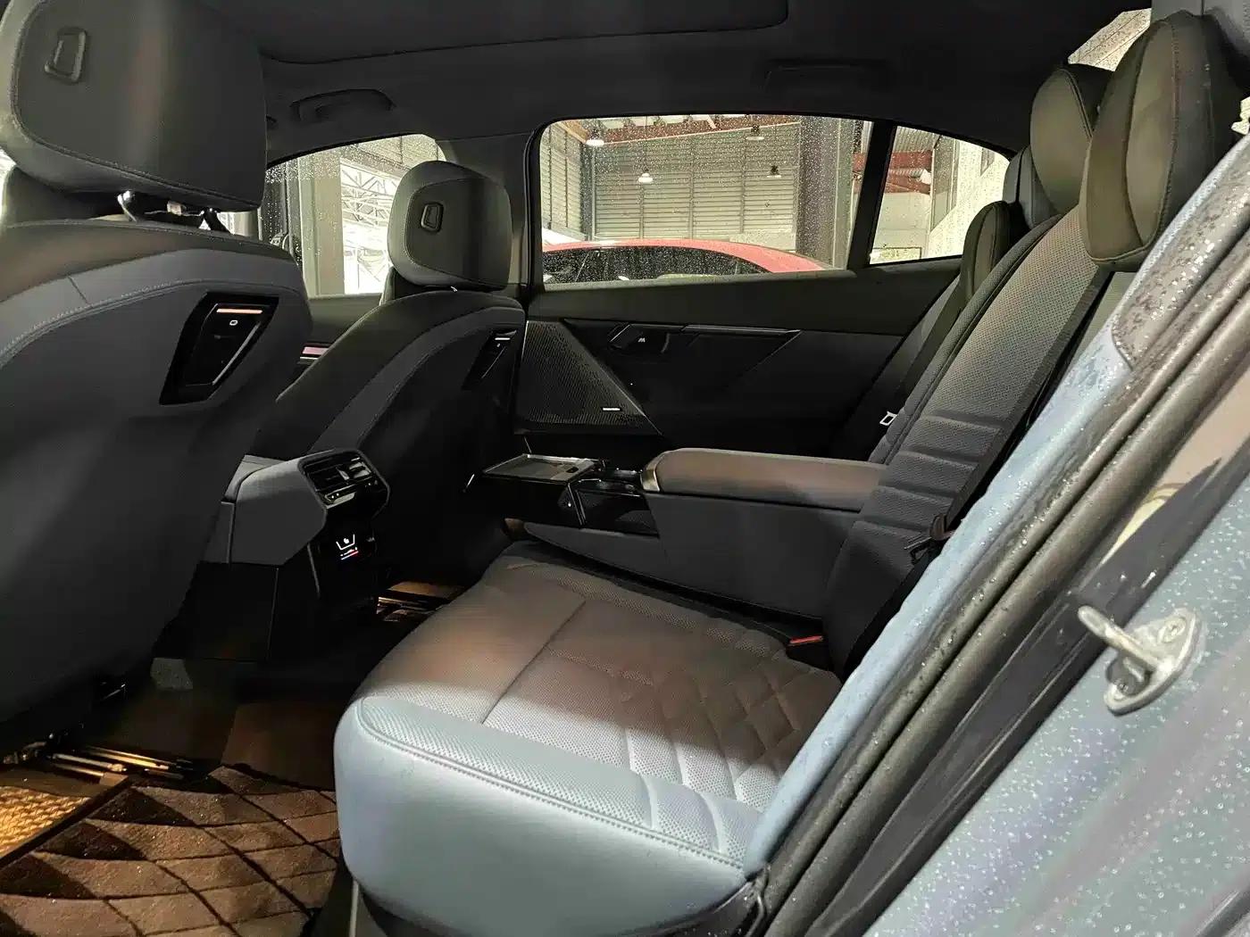 BMW i5 2024 eDrive 35L Premium M Sport Package — миниатюра 16