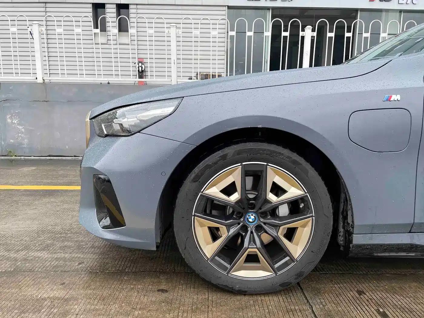 BMW i5 2024 eDrive 35L Premium M Sport Package — миниатюра 6