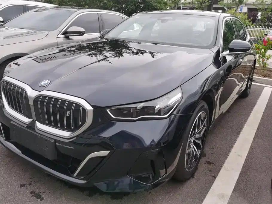 BMW i5 2024 eDrive 35L M Sport Package — миниатюра 1