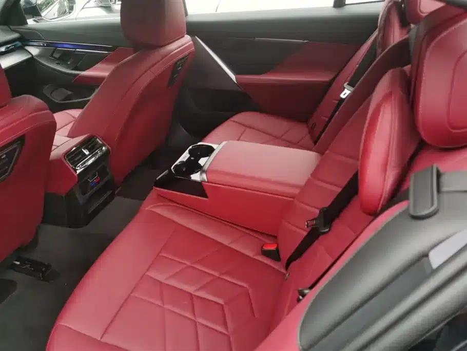 BMW i5 2024 eDrive 35L M Sport Package — миниатюра 11