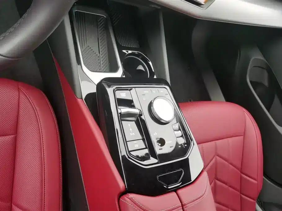 BMW i5 2024 eDrive 35L M Sport Package — миниатюра 16
