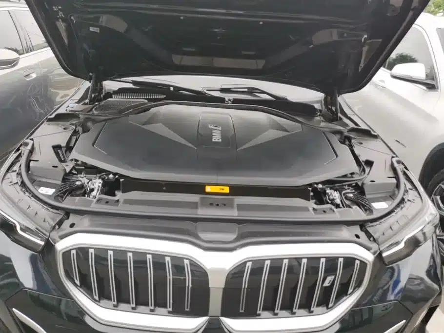 BMW i5 2024 eDrive 35L M Sport Package — миниатюра 10