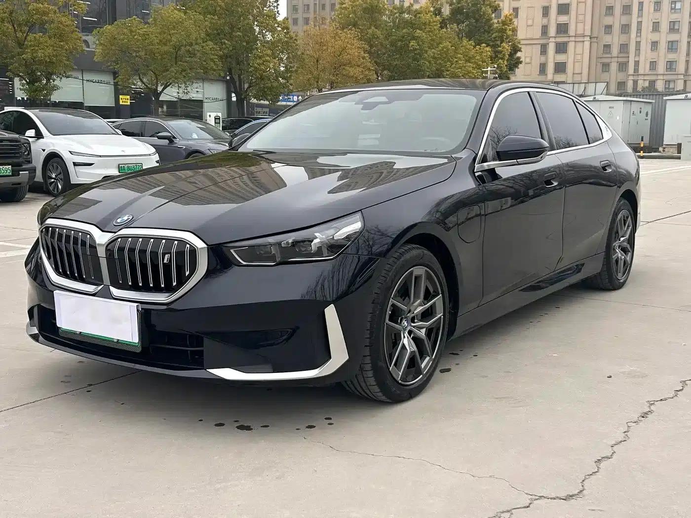 BMW i5 2024 eDrive 35L Premium Luxury Package — миниатюра 1