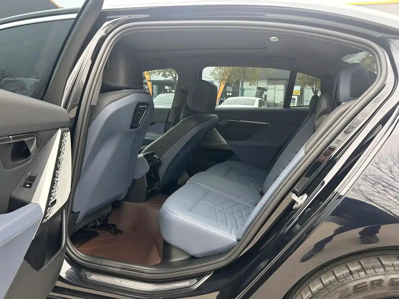 BMW i5 2024 eDrive 35L Premium Luxury Package — миниатюра 4