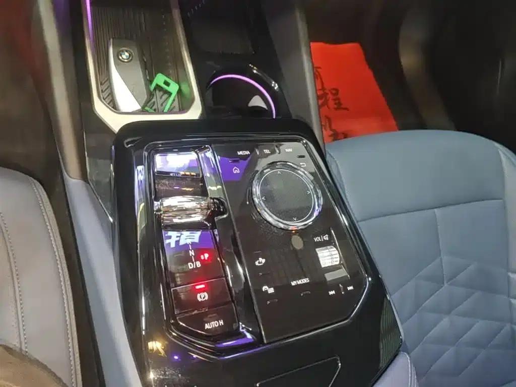 BMW i5 2024 eDrive 35L Premium M Sport Package — миниатюра 14