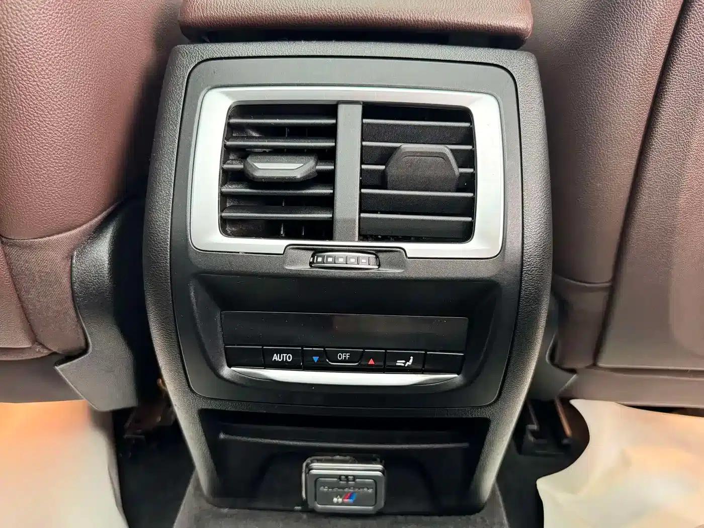 BMW iX3 2022 Leading Edition — миниатюра 11