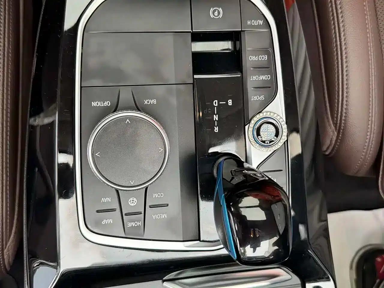 BMW iX3 2022 Leading Edition — миниатюра 14