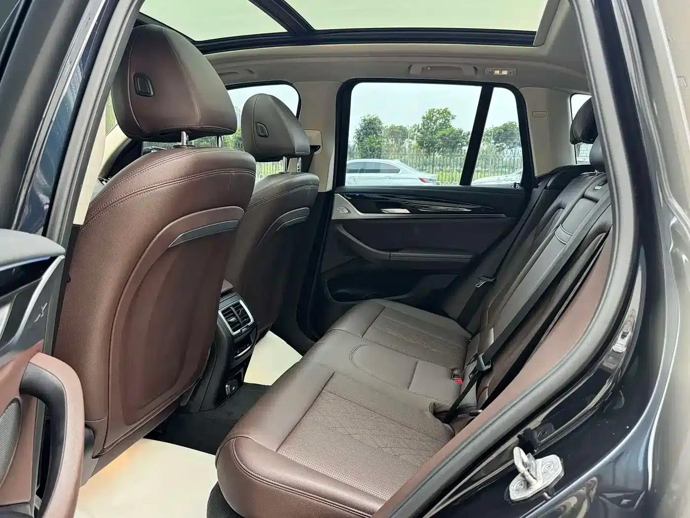 BMW iX3 2022 Leading Edition — миниатюра 6