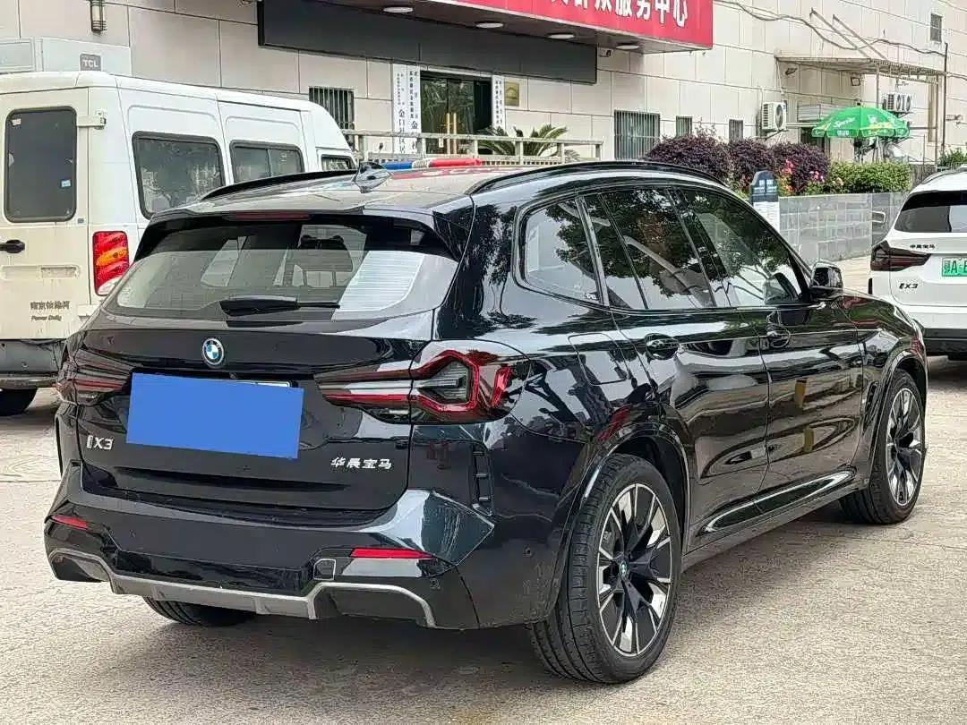 BMW iX3 2023 Leading Edition — миниатюра 14