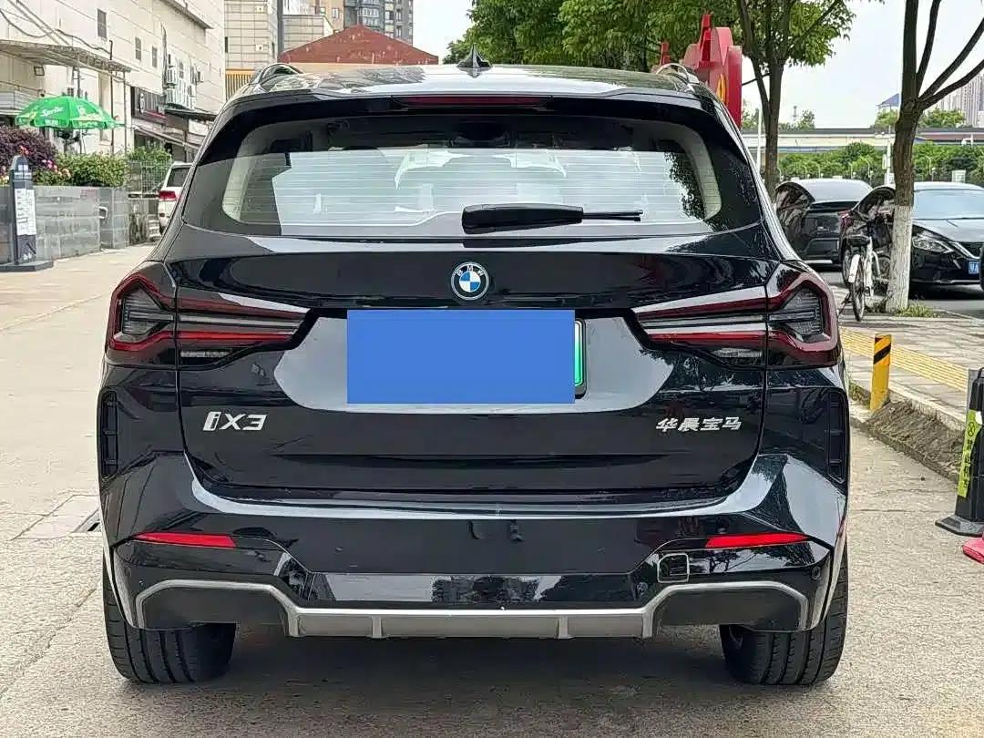 BMW iX3 2023 Leading Edition — миниатюра 15