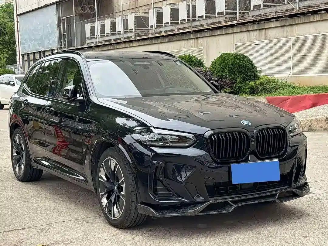 BMW iX3 2023 Leading Edition — миниатюра 3
