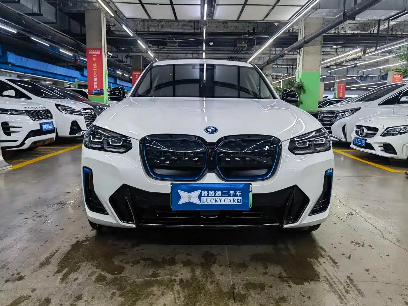 BMW iX3 2022 Leading Edition — миниатюра 2