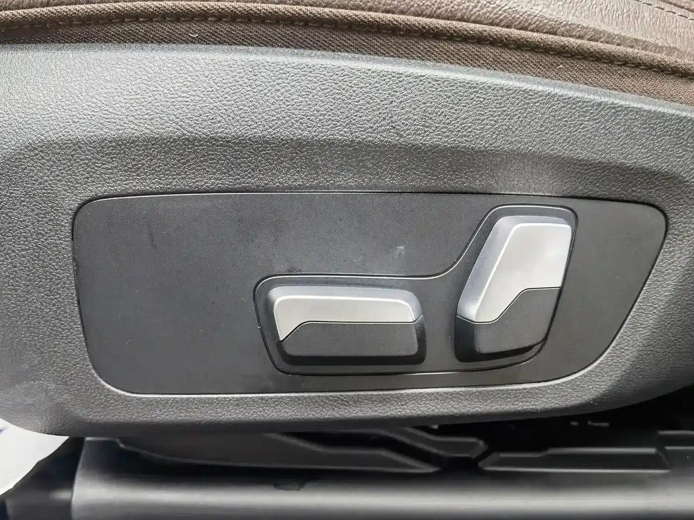 BMW iX3 2022 Leading Edition — миниатюра 18