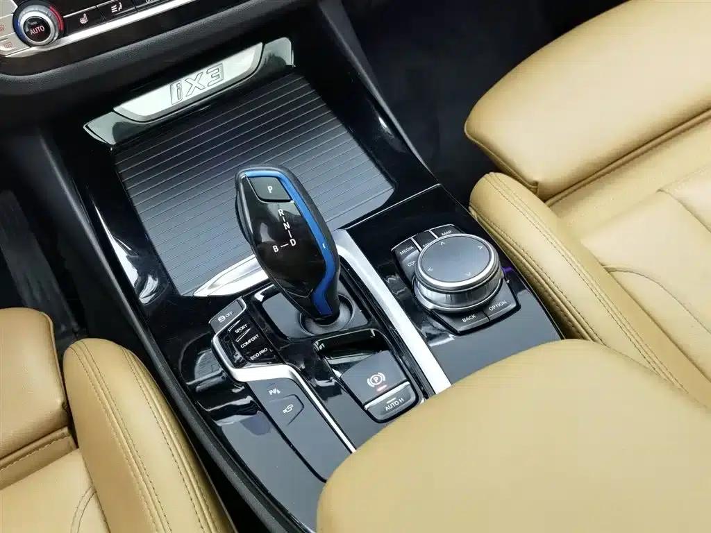 BMW iX3 2021 Leading Edition — миниатюра 13