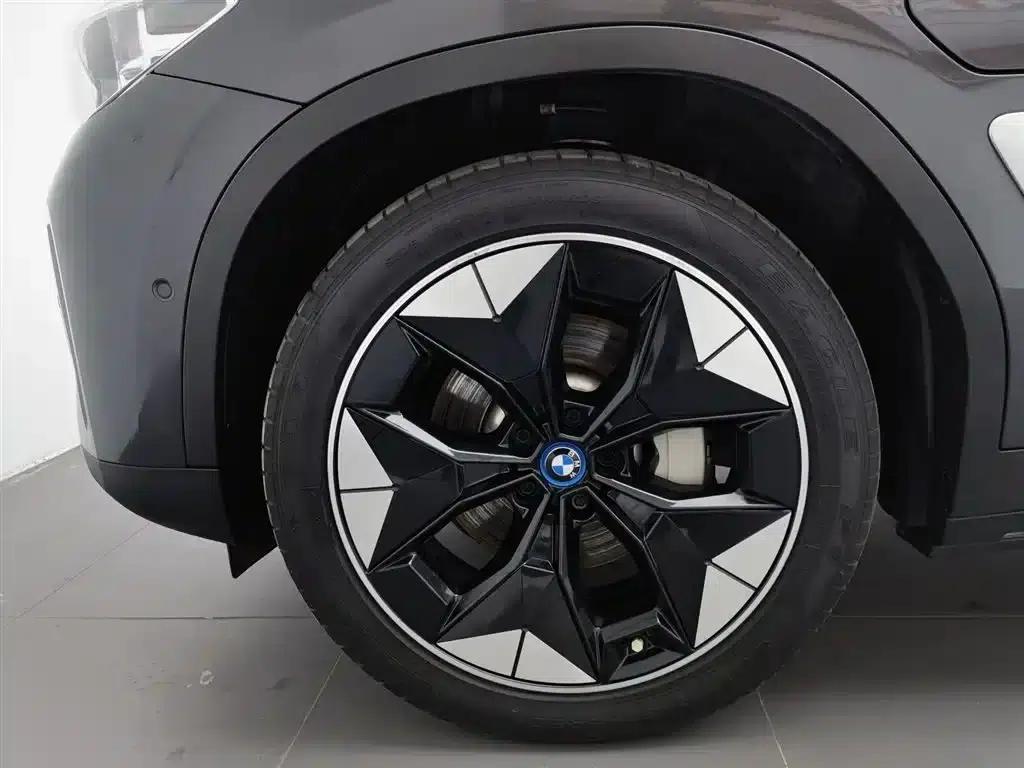 BMW iX3 2021 Leading Edition — миниатюра 17