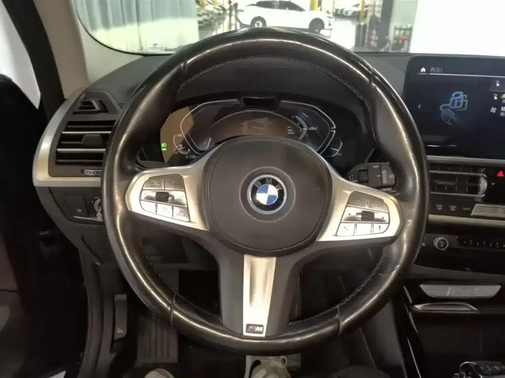 BMW iX3 2022 Facelift Leading Edition — миниатюра 11