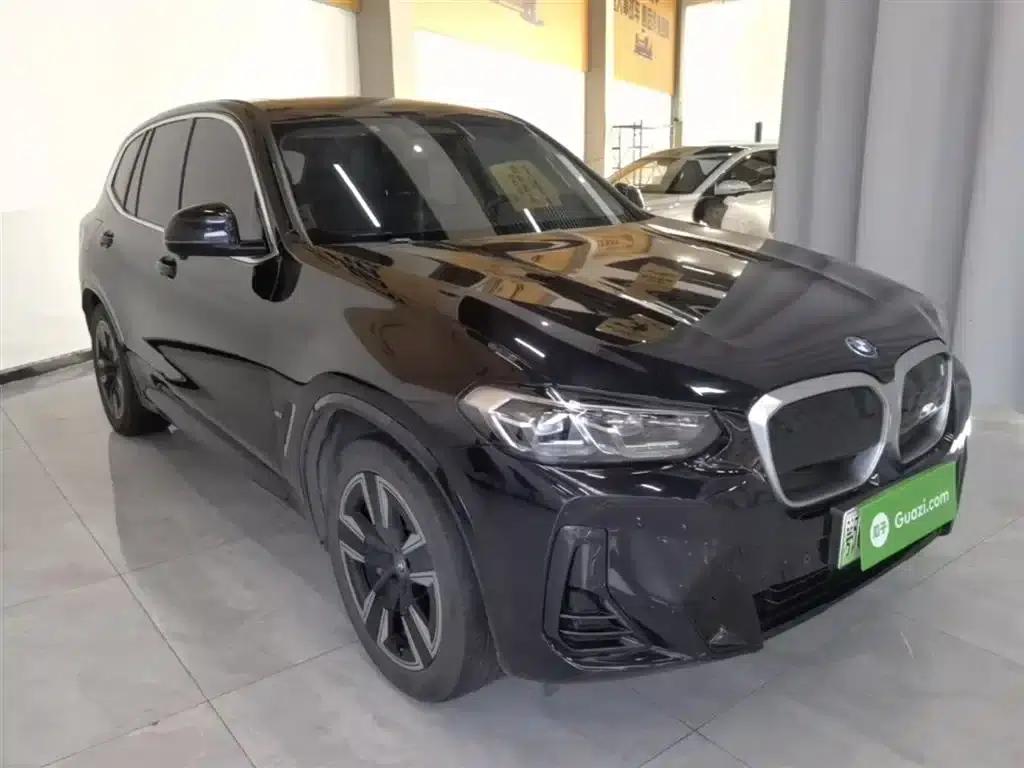 BMW iX3 2022 Facelift Leading Edition — миниатюра 4