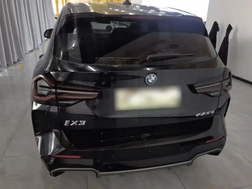 BMW iX3 2022 Facelift Leading Edition — миниатюра 6