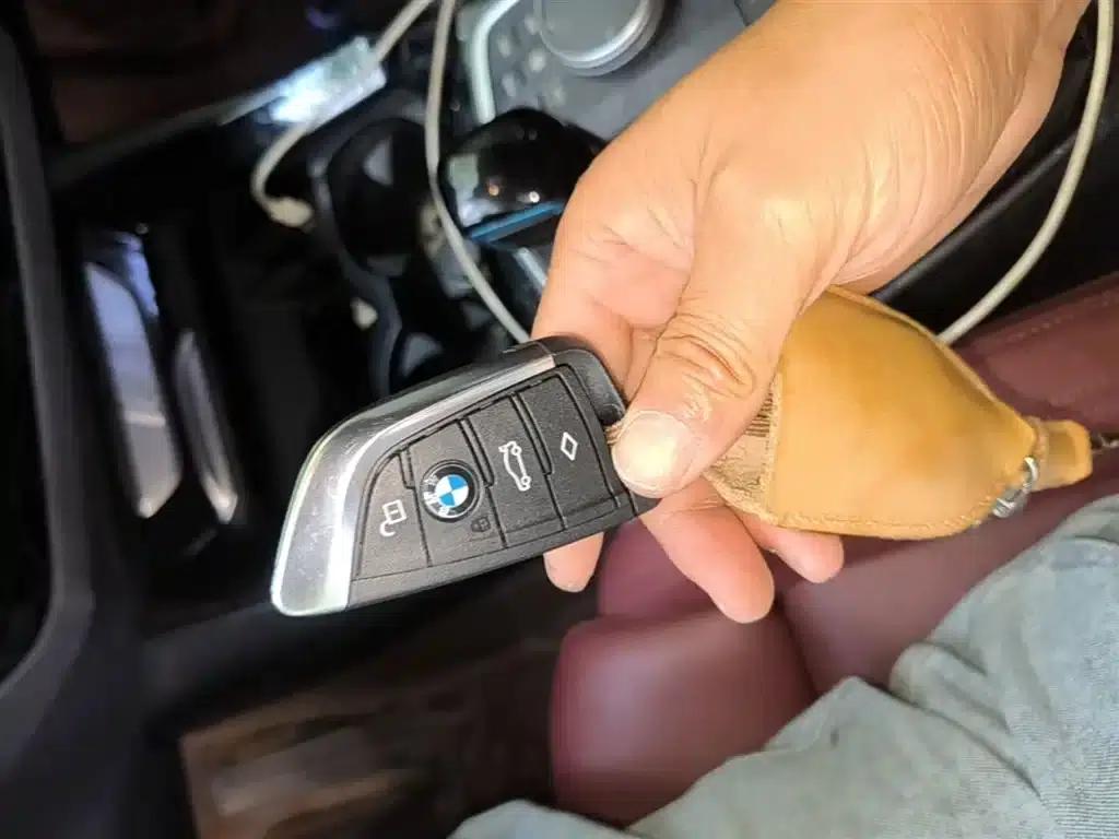 BMW iX3 2022 Leading Edition — миниатюра 9