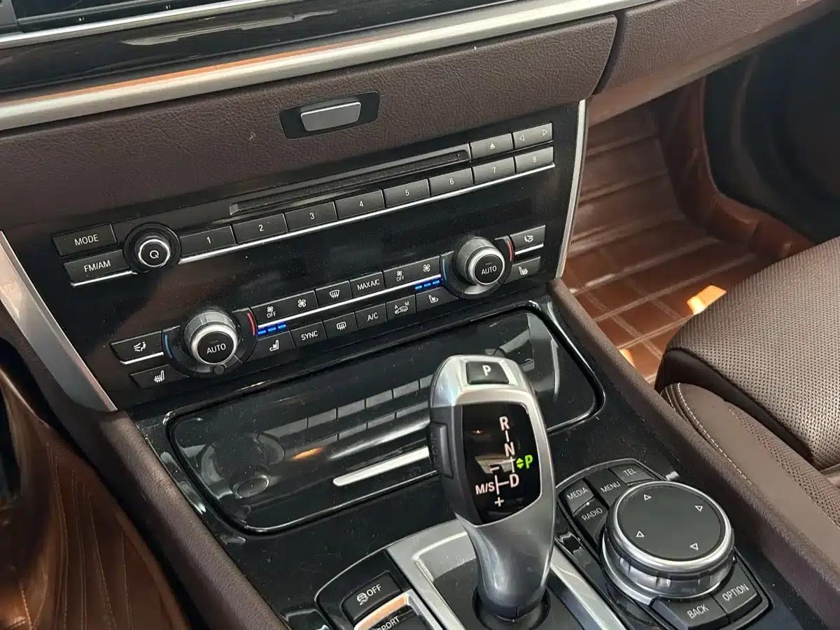 2014 BMW 5 Series GT 528i Luxury — миниатюра 15
