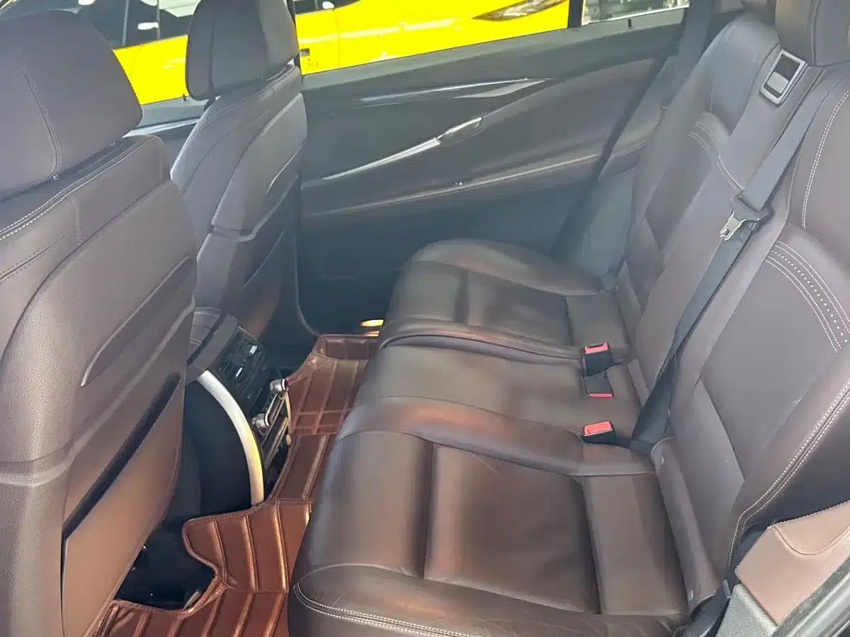 2014 BMW 5 Series GT 528i Luxury — миниатюра 9