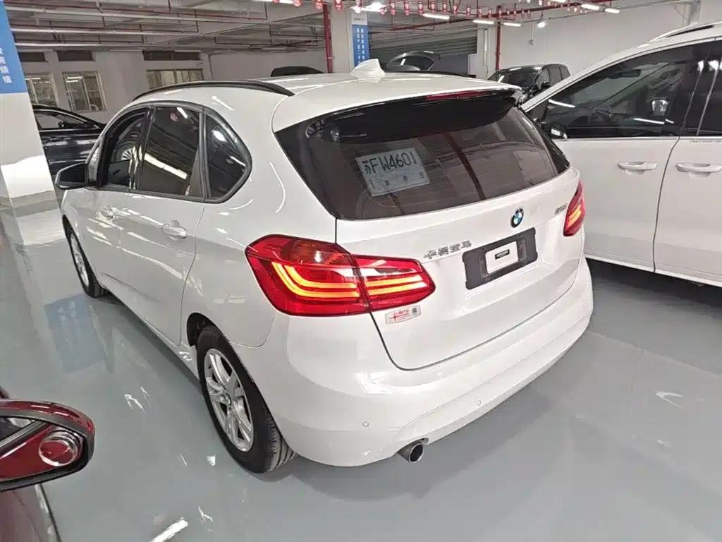 2016 BMW 2 Series Gran Tourer 218i Leading Edition — миниатюра 5