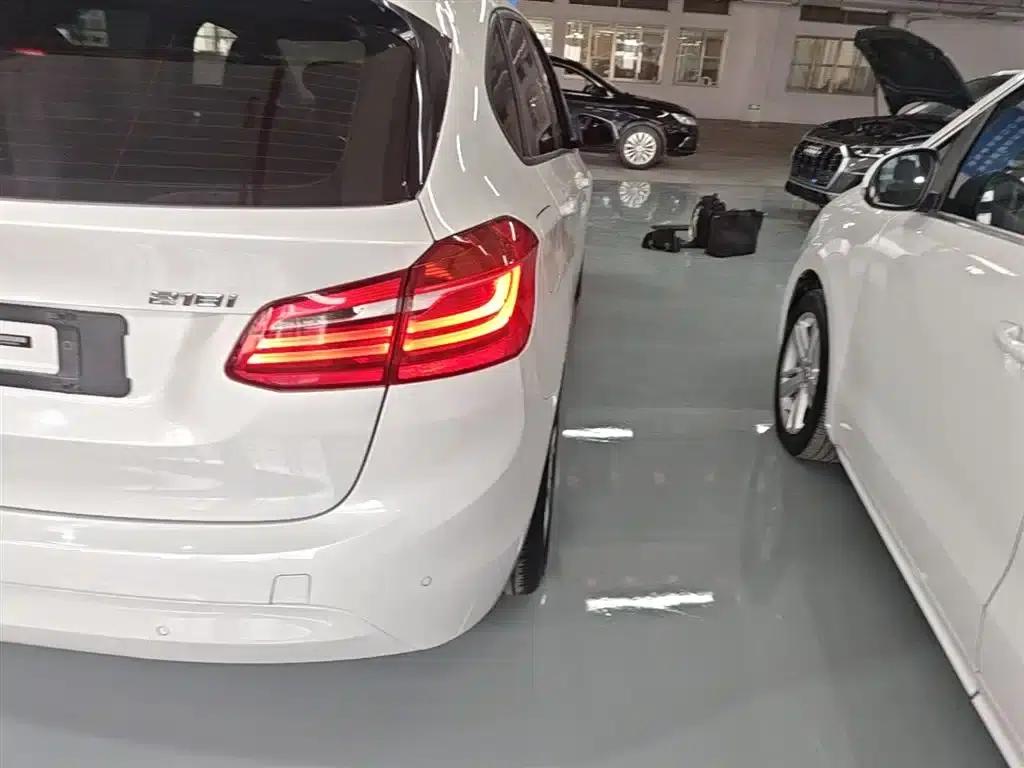 2016 BMW 2 Series Gran Tourer 218i Leading Edition — миниатюра 8