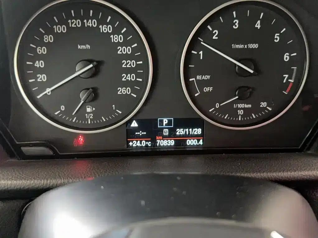 2016 BMW 2 Series Gran Tourer 218i Leading Edition — миниатюра 11
