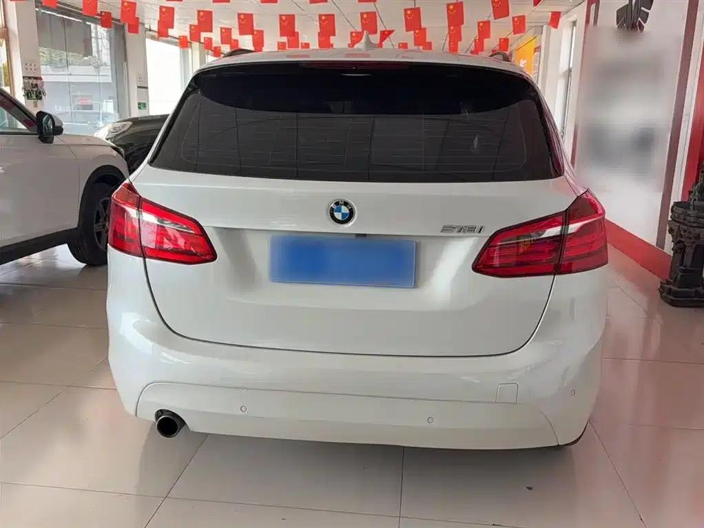 2016 BMW 2 Series Gran Tourer 218i Leading Edition — миниатюра 6