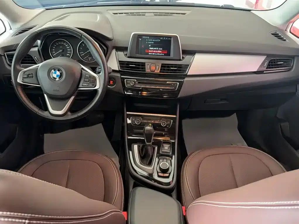 2016 BMW 2 Series Gran Tourer 218i Leading Edition — миниатюра 9