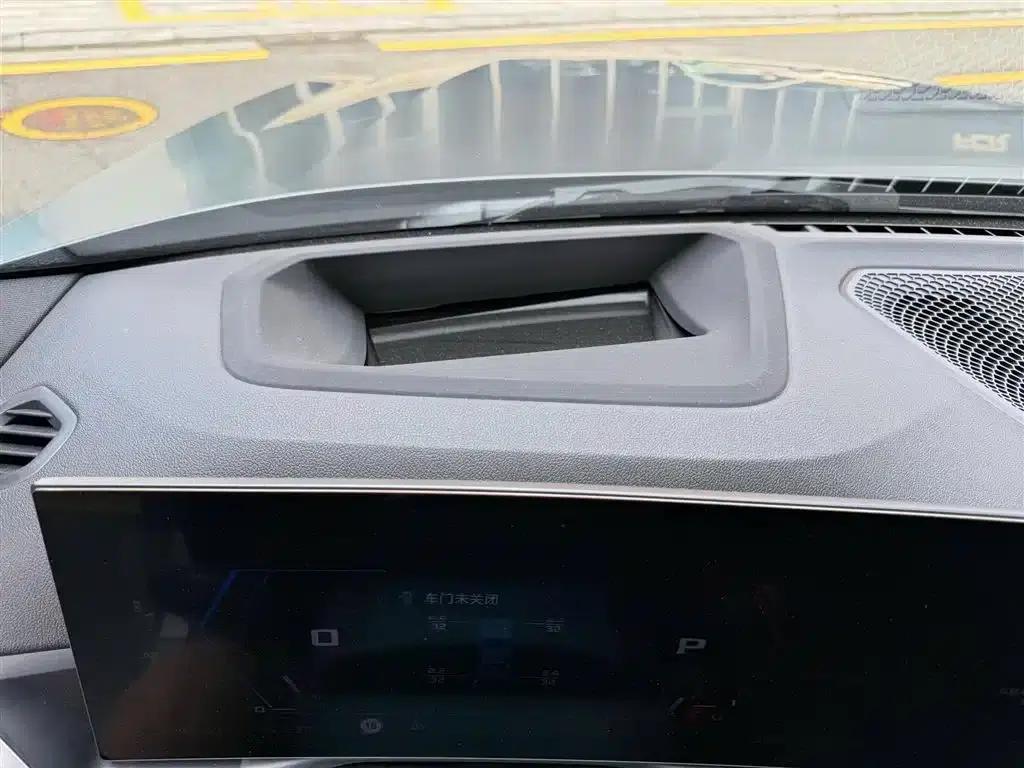 2024 BMW M2 — миниатюра 13