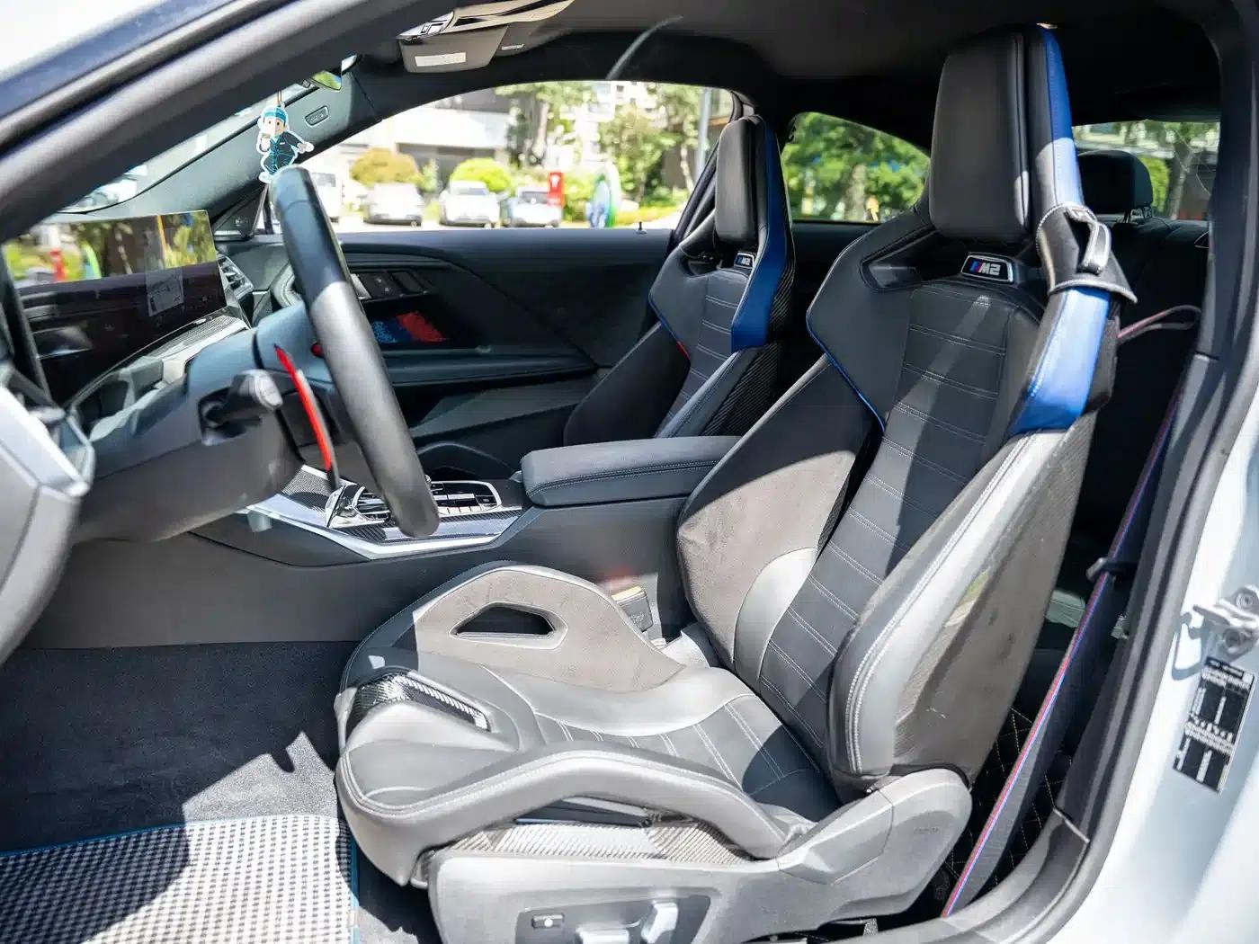 2023 BMW M2 — миниатюра 13