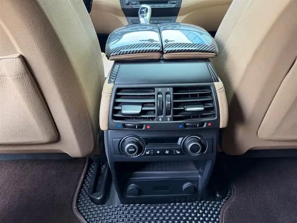2010 BMW X6 M — миниатюра 8