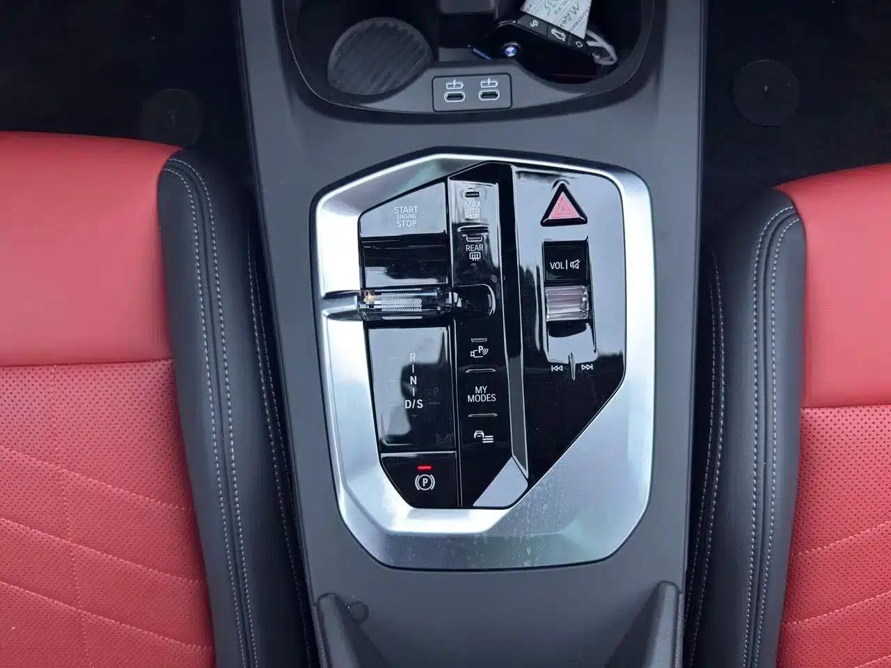 2025 BMW M235L — миниатюра 13