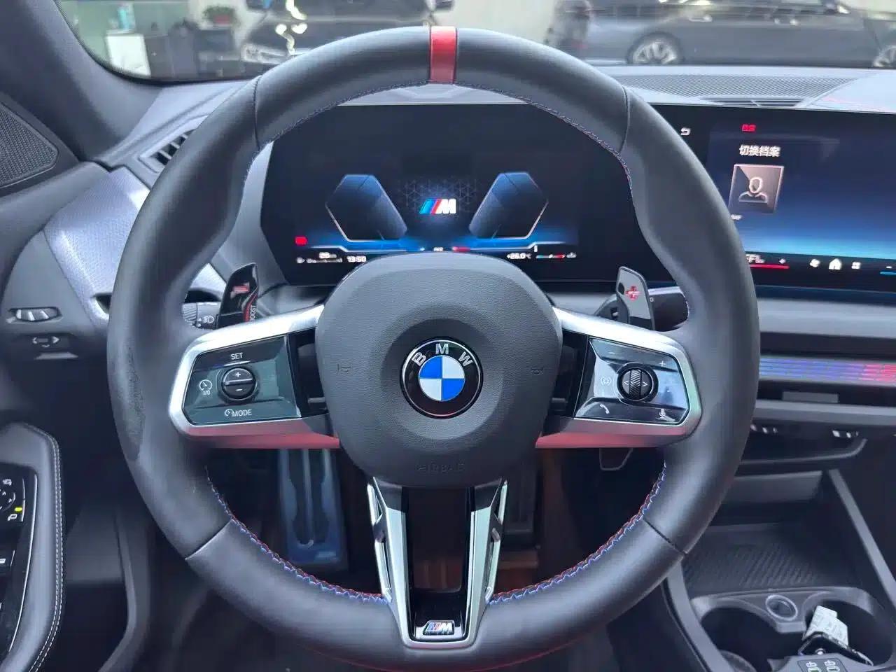 2025 BMW M235L — миниатюра 14