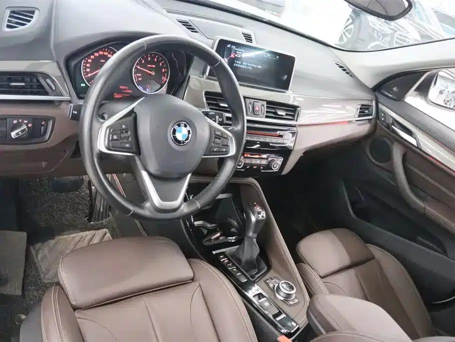 BMW X1 PHEV 2018 xDrive25Le Luxury — миниатюра 11