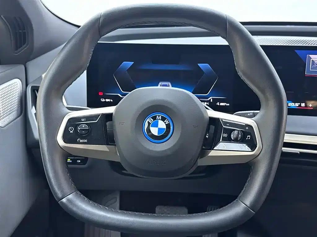 BMW iX M60 2023 Facelift M60 — миниатюра 14