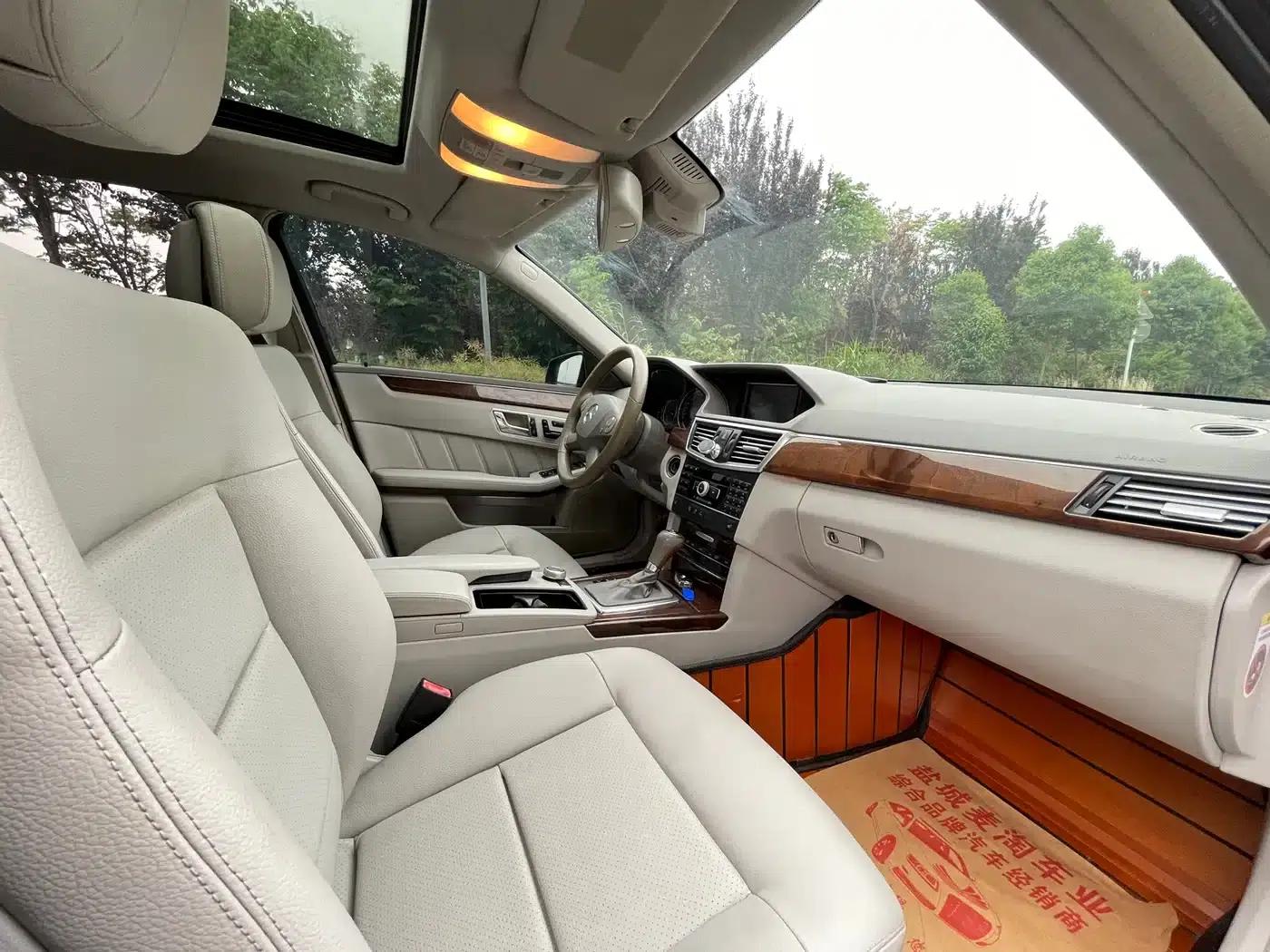 Mercedes-Benz E-Class 2011 E 260 L CGI Fashion Edition — миниатюра 10