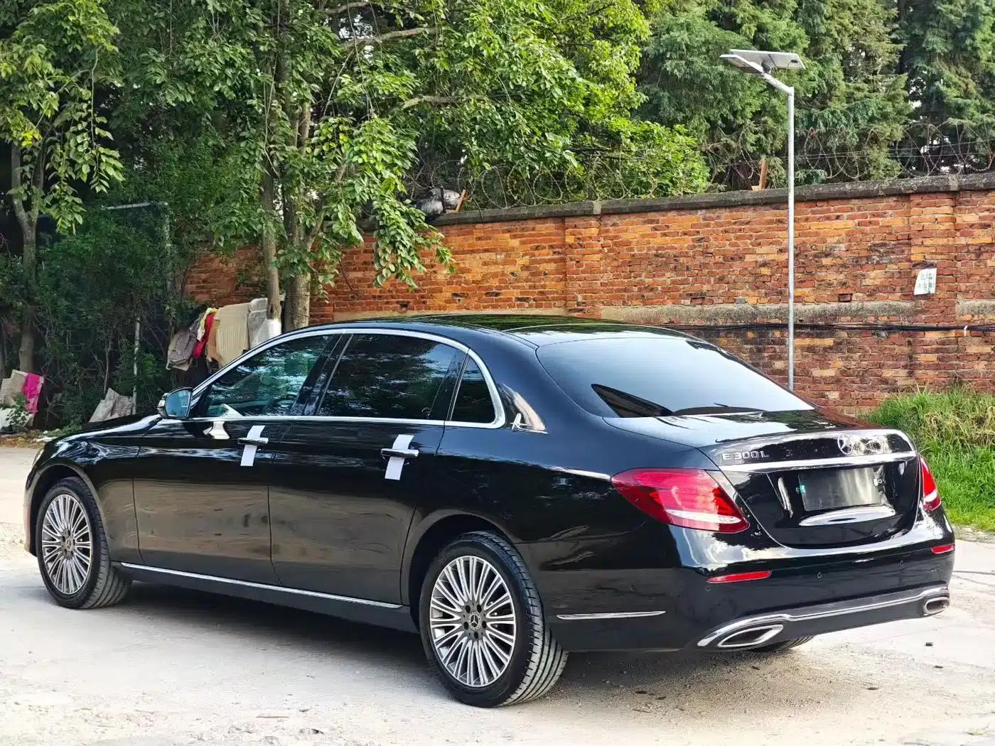 Mercedes-Benz E-Class 2020 E 300 L Fashion Edition — миниатюра 9
