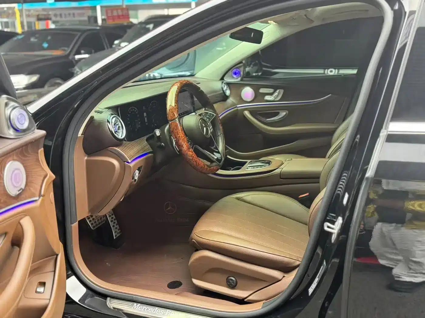 Mercedes-Benz E-Class 2023 E 300 L Fashion Edition — миниатюра 4