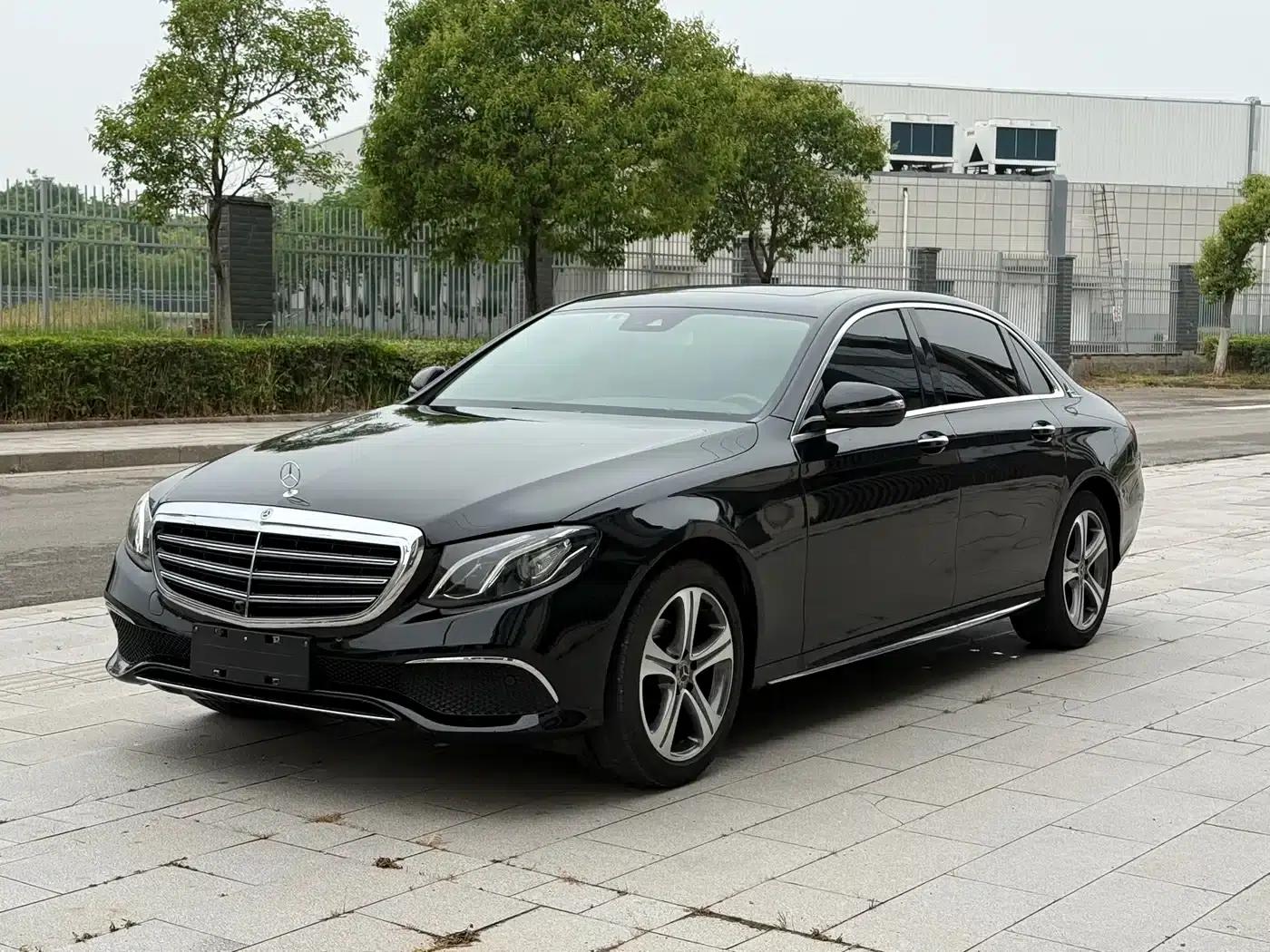 2016 Mercedes-Benz E-Class E 200 L Sport — миниатюра 1
