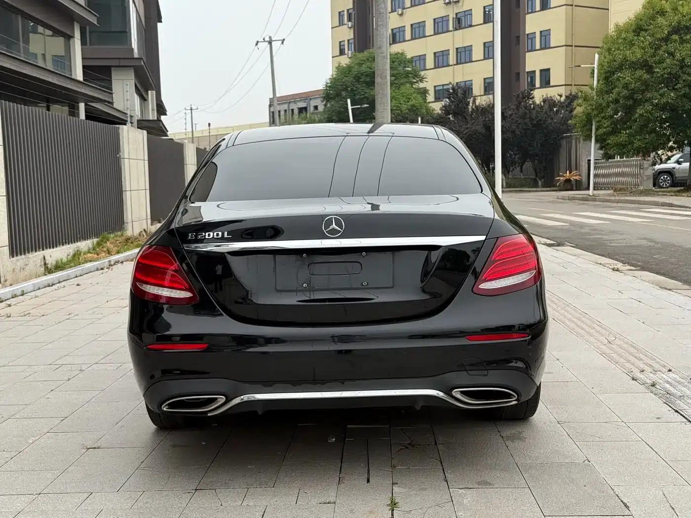 2016 Mercedes-Benz E-Class E 200 L Sport — миниатюра 5