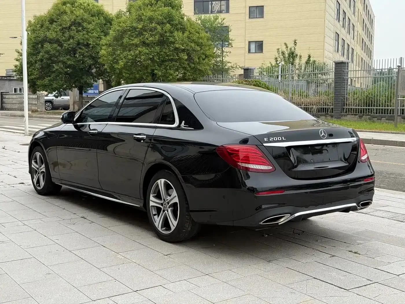 2016 Mercedes-Benz E-Class E 200 L Sport — миниатюра 6