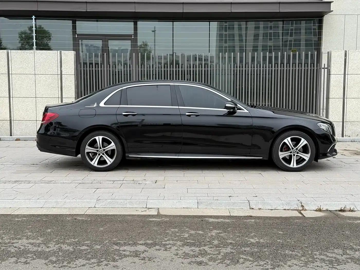 2016 Mercedes-Benz E-Class E 200 L Sport — миниатюра 8