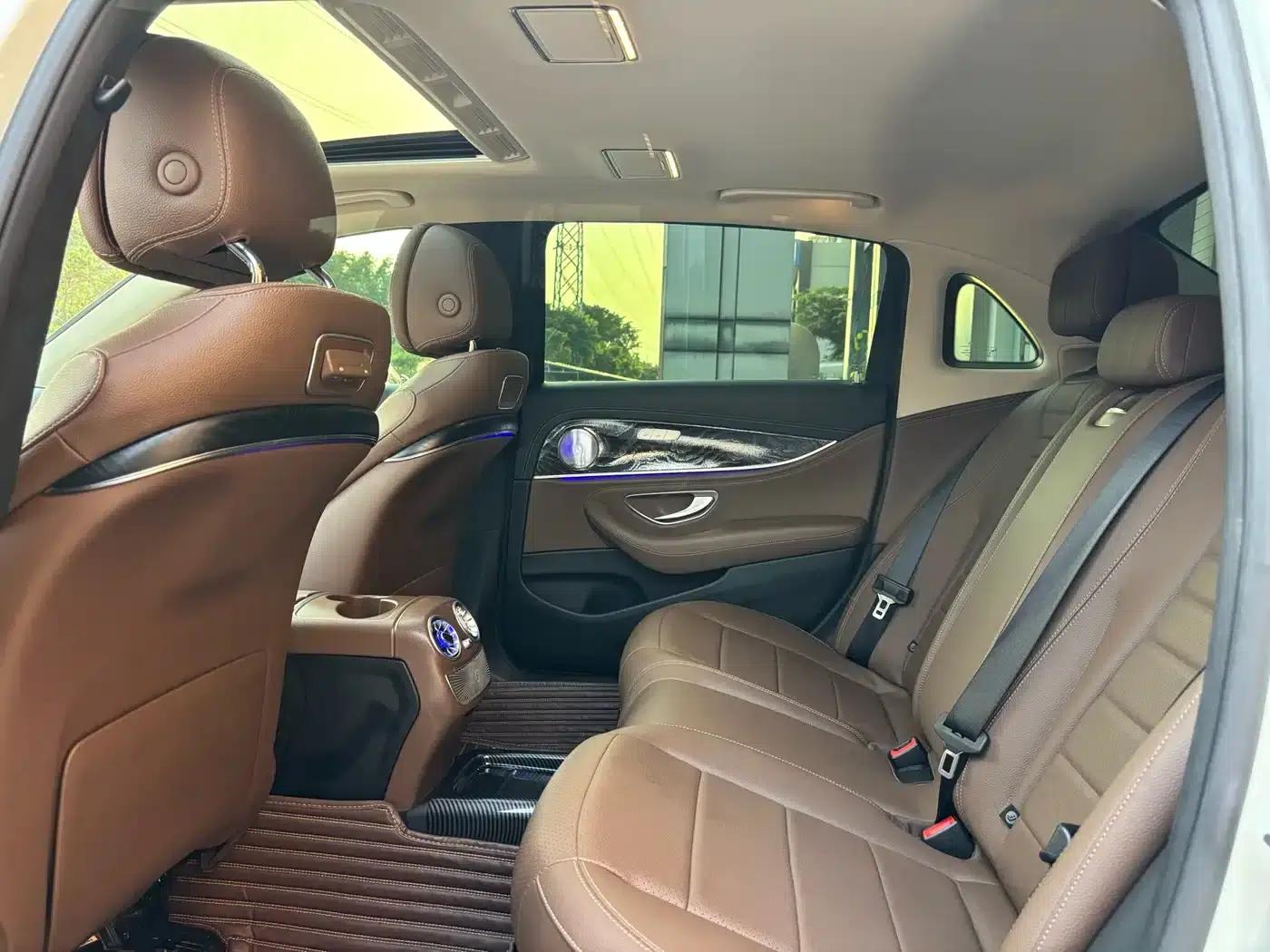 2019 Mercedes-Benz E-Class E 200 L Sport 4MATIC — миниатюра 12