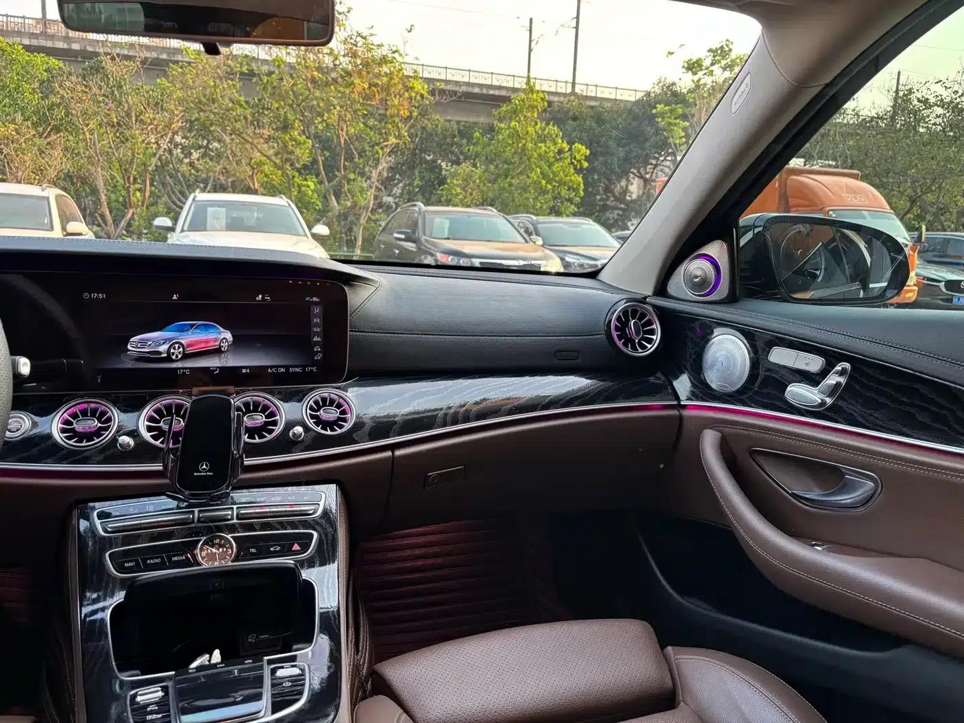 2019 Mercedes-Benz E-Class E 200 L Sport 4MATIC — миниатюра 16