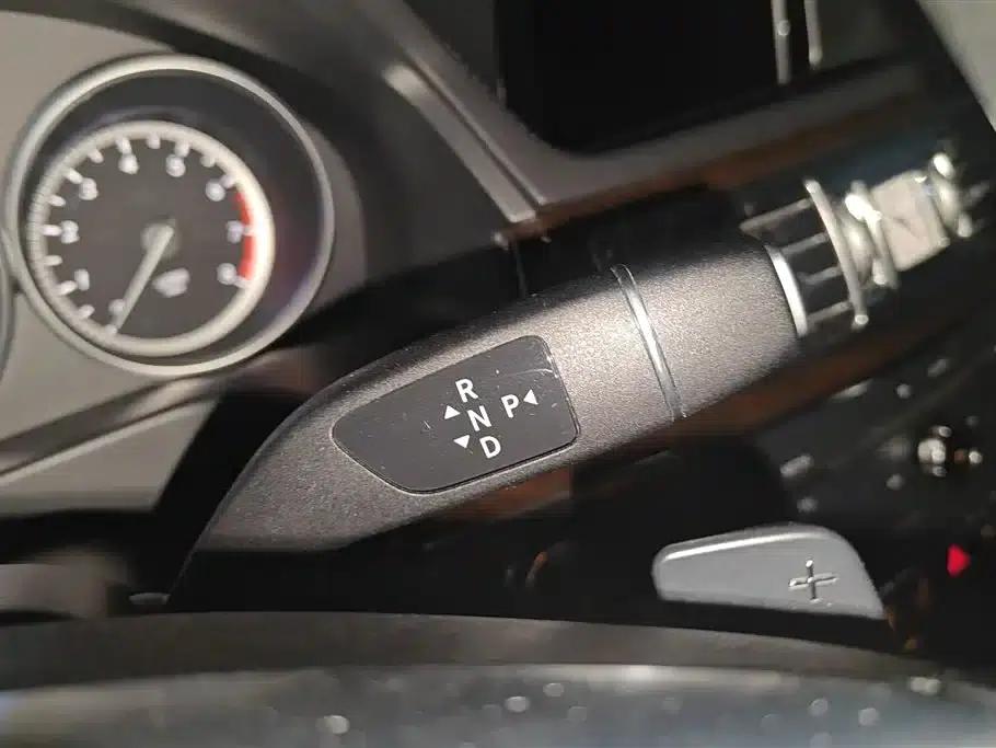 2015 Mercedes-Benz E-Class E 320 L 4MATIC — миниатюра 16