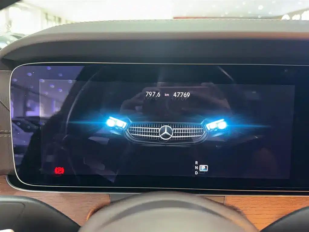 Mercedes-Benz E-Class 2023 Facelift E 300 L Fashion Model — миниатюра 11