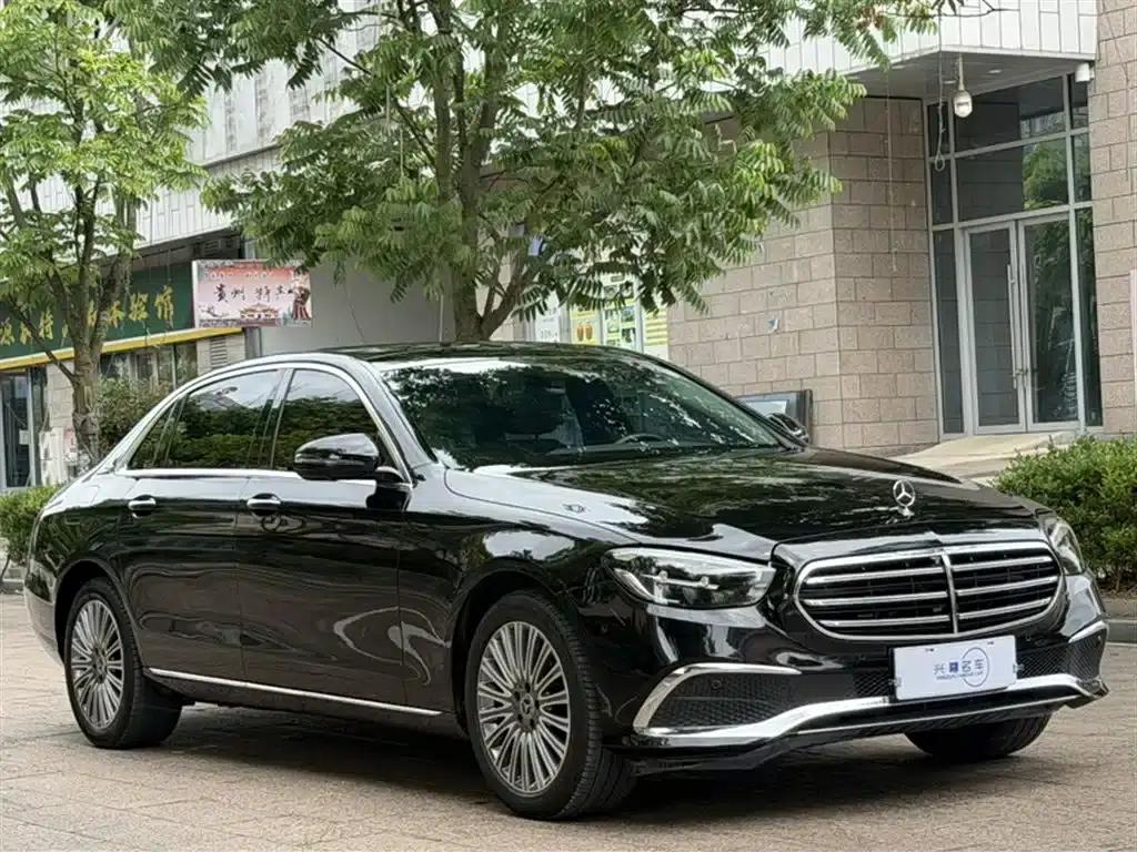 Mercedes-Benz E-Class 2023 Facelift E 300 L Fashion Model — миниатюра 4