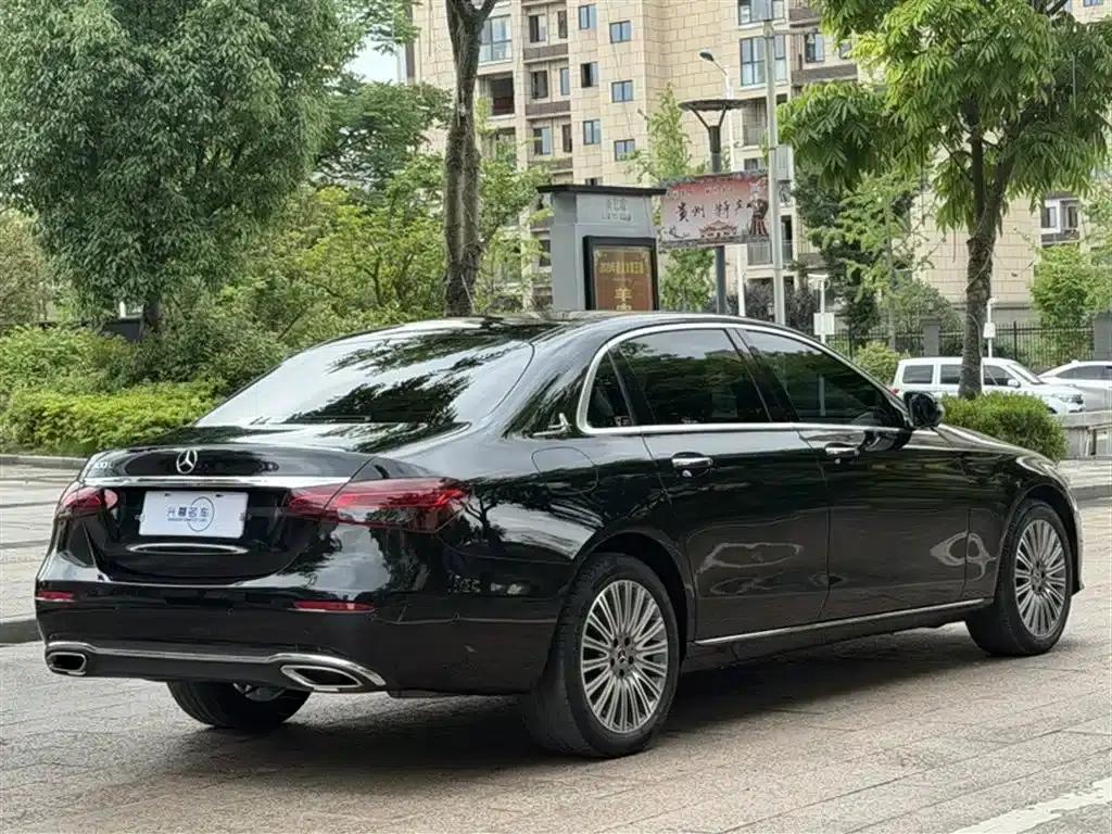 Mercedes-Benz E-Class 2023 Facelift E 300 L Fashion Model — миниатюра 7
